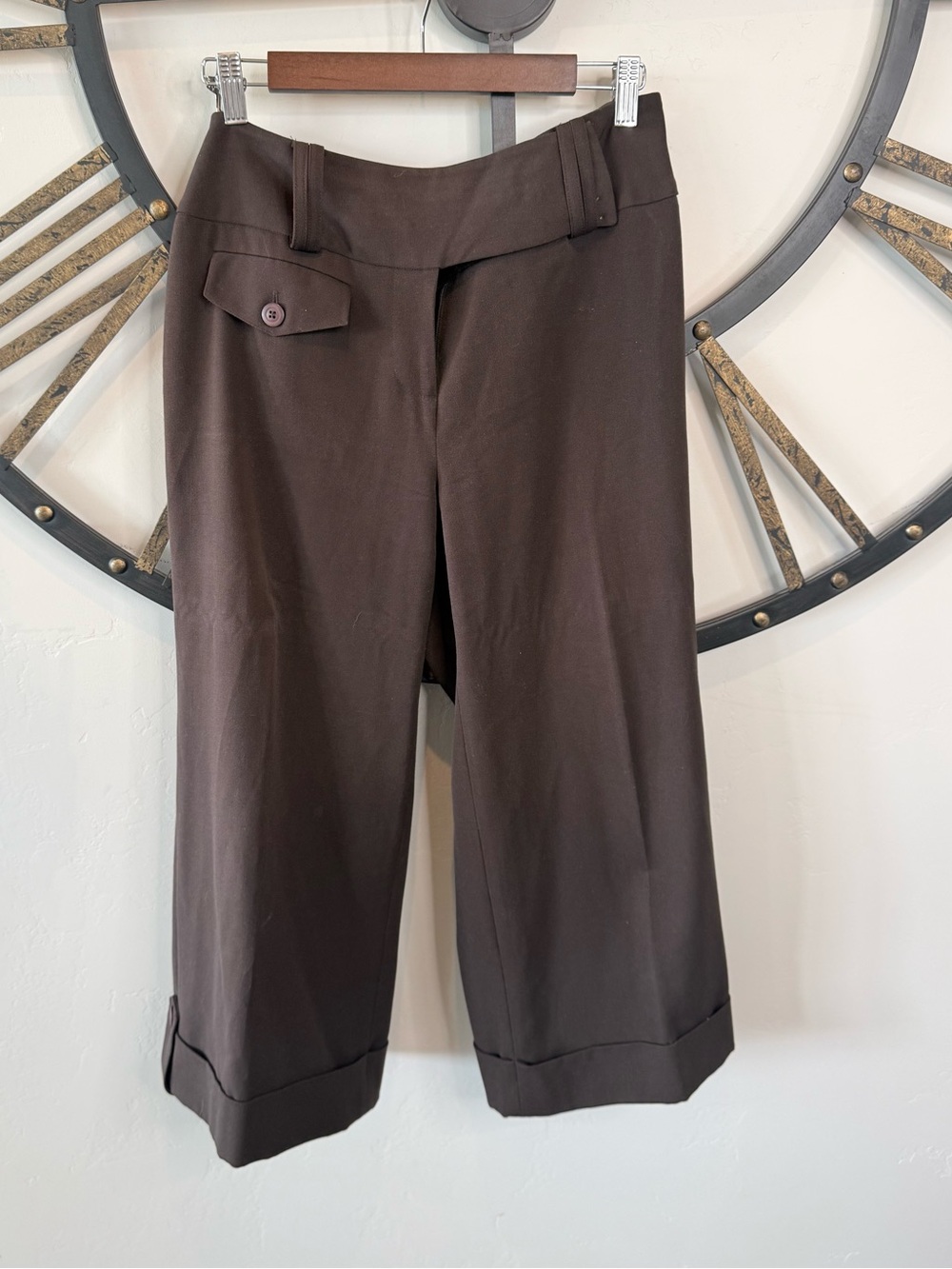Pursuits, Ltd. Y2K Brown Capris with wide Waistband low rise